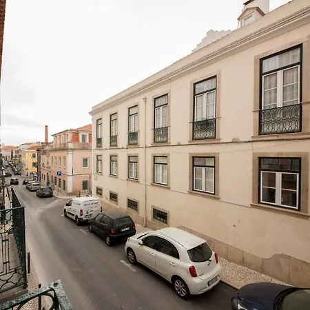 Apartman Designer In One Of Lisbon's Trendiest Quarters Lisboa