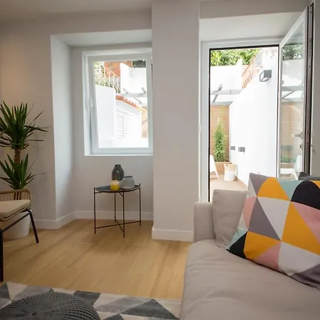 Principe Real Oasis With Private Patio By Nestatlisbon