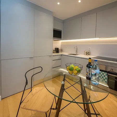 아파트 Principe Real Oasis With Private Patio By Nestatlisbon 리스본