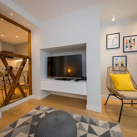 Designer In One Of Lisbon's Trendiest Quarters Apartman *
