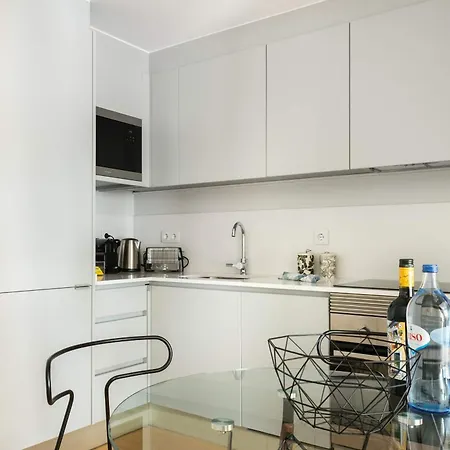 Principe Real Oasis With Private Patio By Nestatlisbon * 리스본