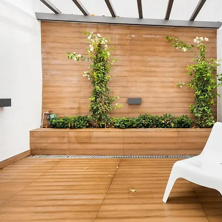 Apartman Designer In One Of Lisbon's Trendiest Quarters *