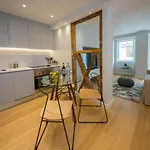 Principe Real Oasis With Private Patio By Nestatlisbon