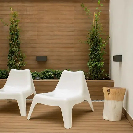 Designer In One Of Lisbon's Trendiest Quarters Apartment