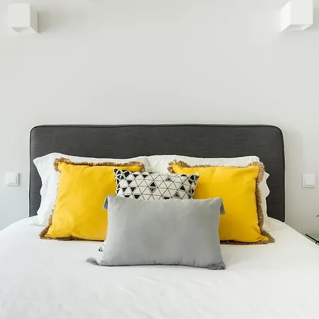 Principe Real Oasis With Private Patio By Nestatlisbon *