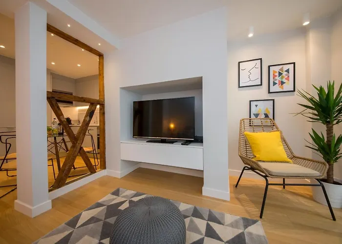 Principe Real Oasis With Private Patio Appartement *